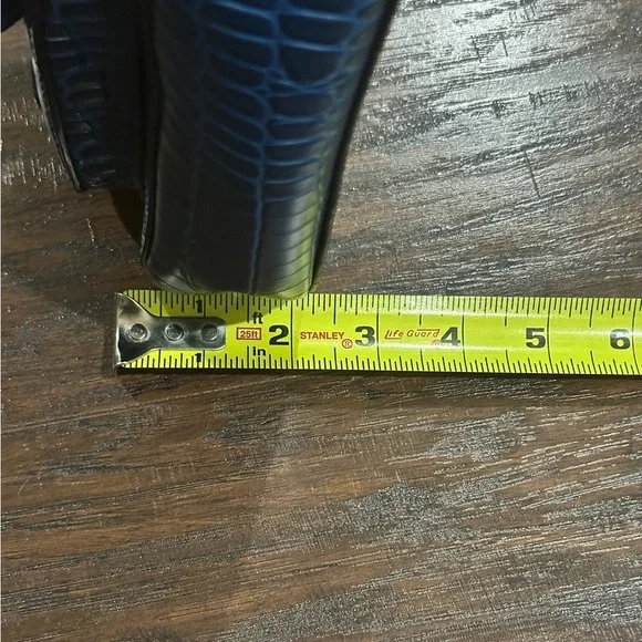 Banana Republic Blue & Gold Purse - Picture 15 of 15